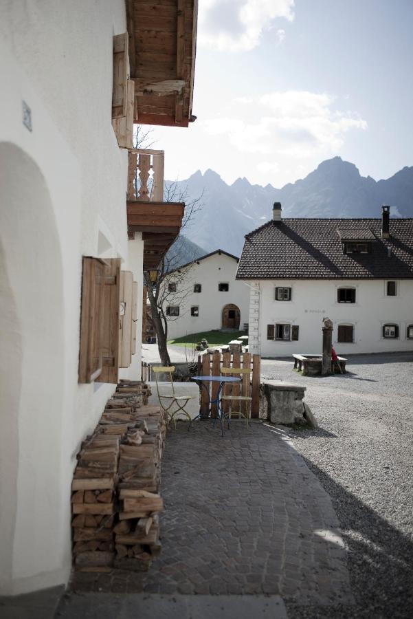 Alpengasthof Crusch Alba Ed Alvetern, S-Charl Скуол Екстериор снимка
